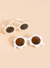 Load image into Gallery viewer, Kids Sunnies
